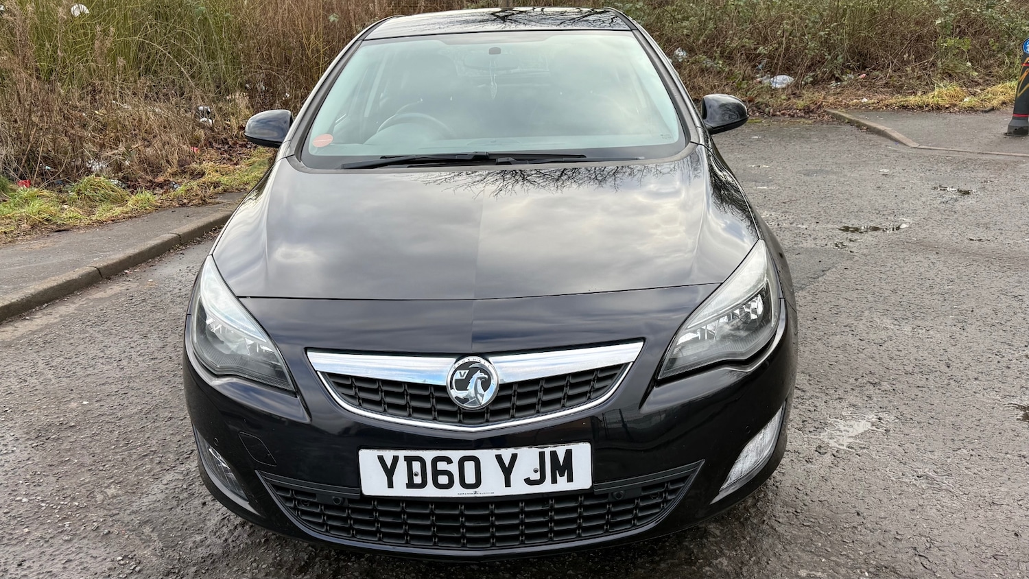 Used Vauxhall Astra 2010 for sale - 77483822: Photo 2