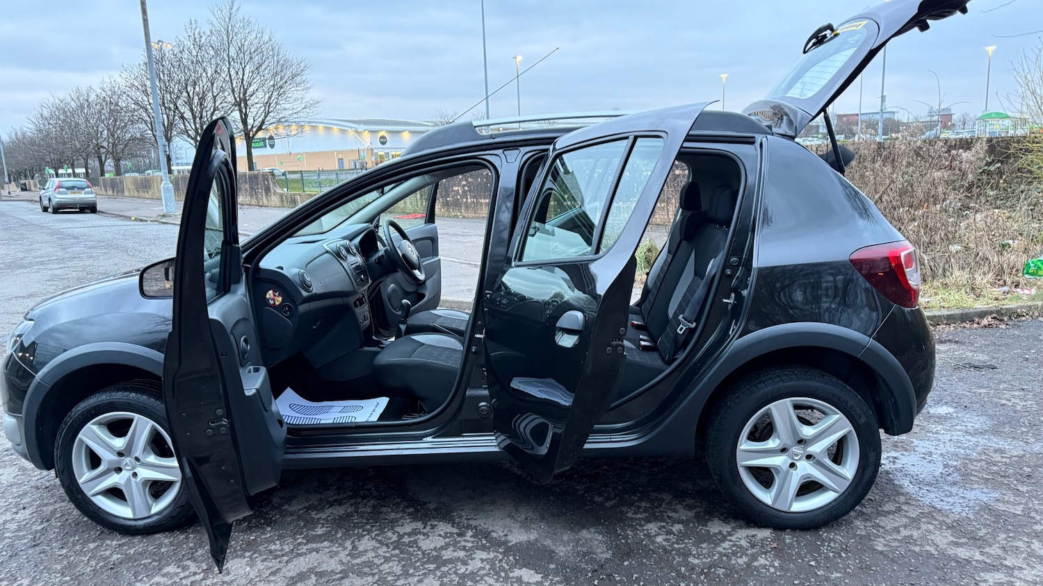 Used Dacia Sandero Stepway 2014 for sale - 77340303: Photo 20