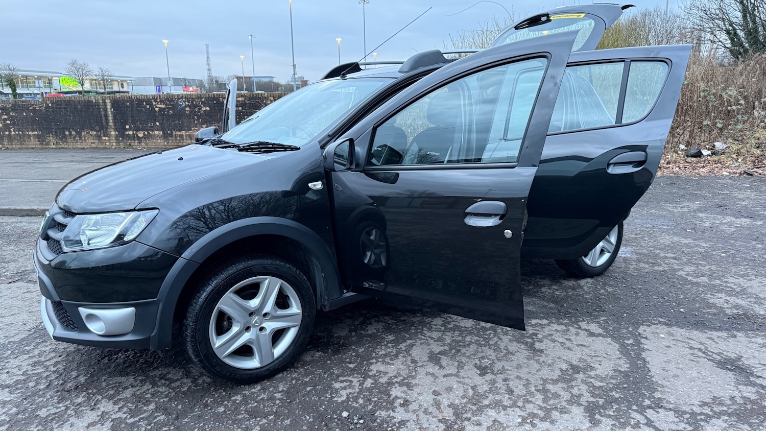 Used Dacia Sandero Stepway 2014 for sale - 77340303: Photo 25
