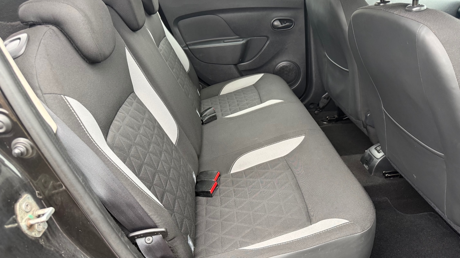 Used Dacia Sandero Stepway 2013 for sale - 77837406: Photo 13