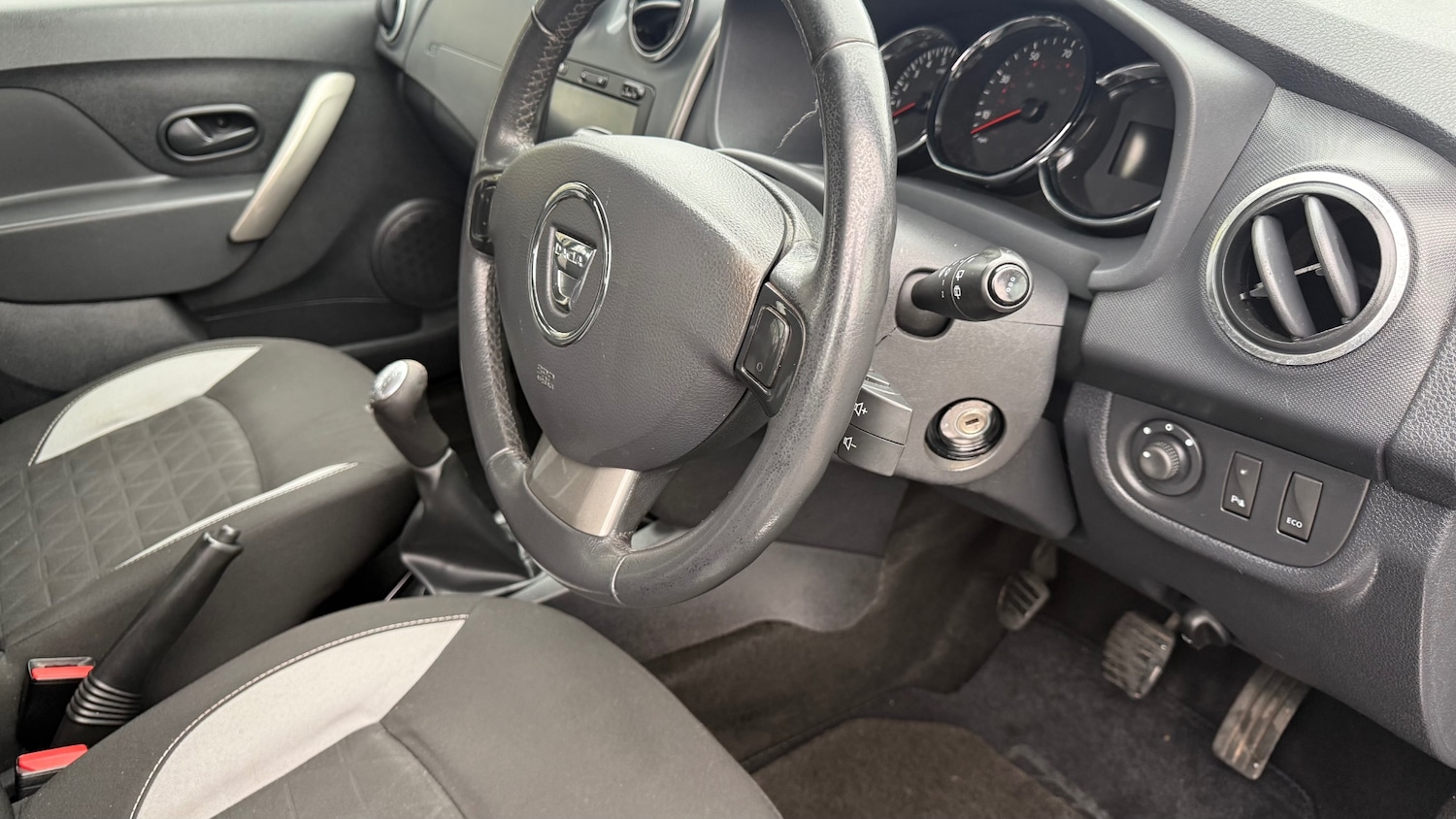 Used Dacia Sandero Stepway 2013 for sale - 77837406: Photo 15