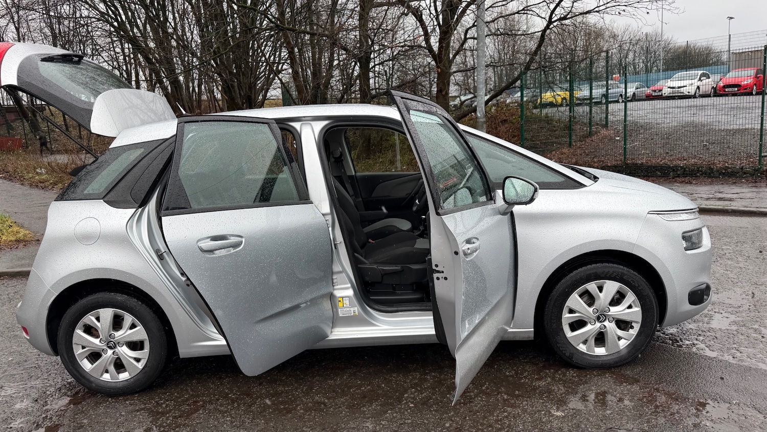 Used Citroen C4 Picasso 2013 for sale - 77340293: Photo 17