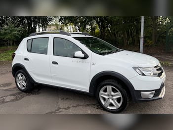Used Dacia Sandero Stepway 2013 for sale - 79835303: Photo