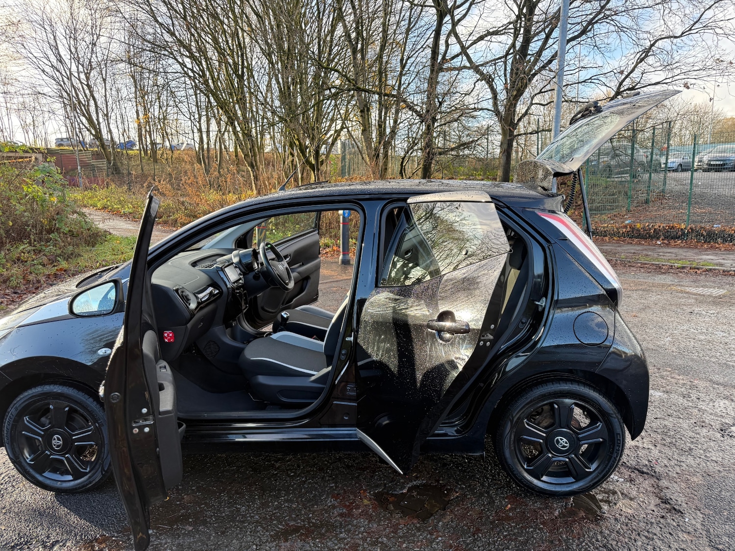 Used Toyota AYGO 2015 for sale - 76786956: Photo 19