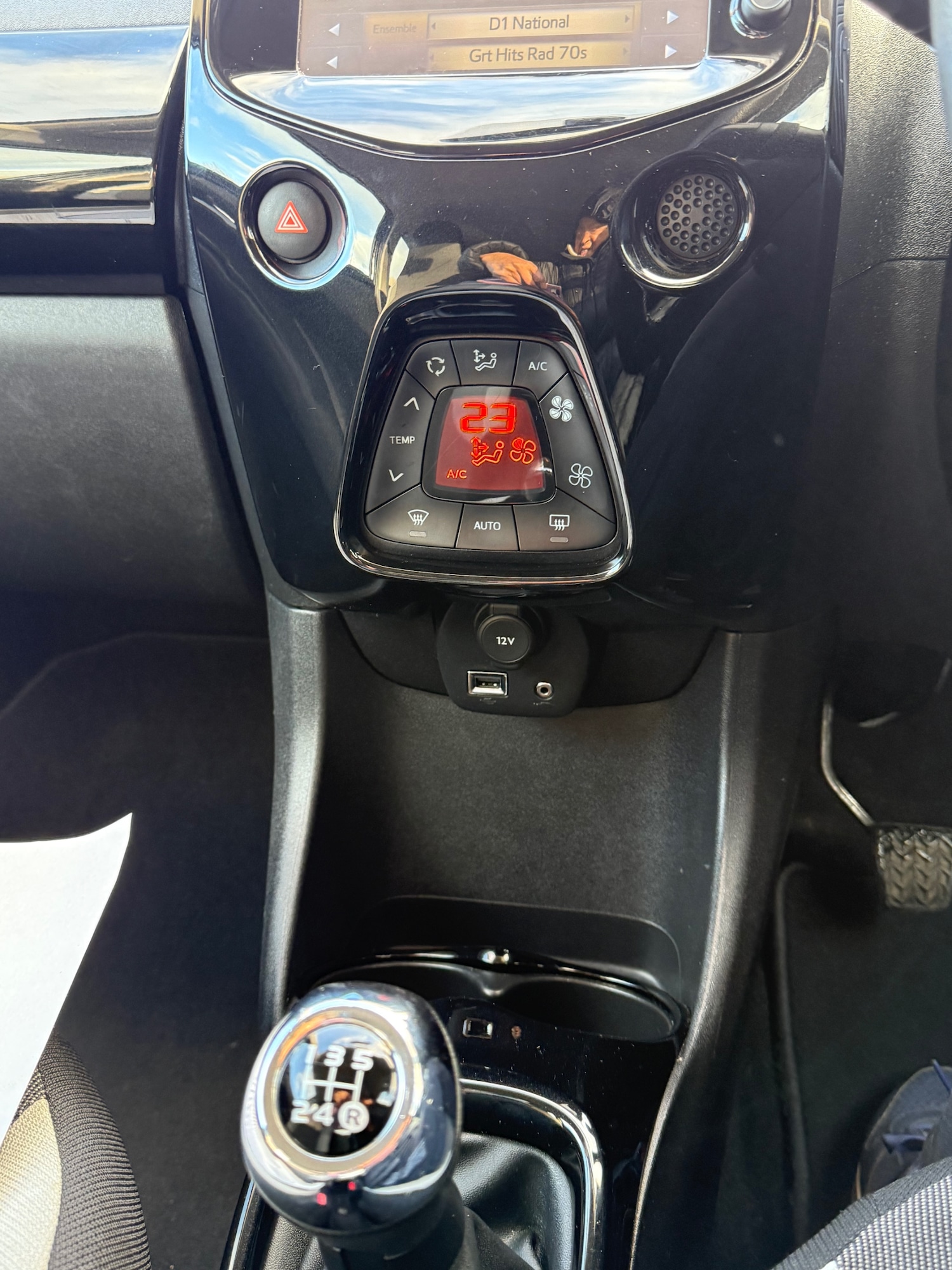 Used Toyota AYGO 2015 for sale - 76786956: Photo 23