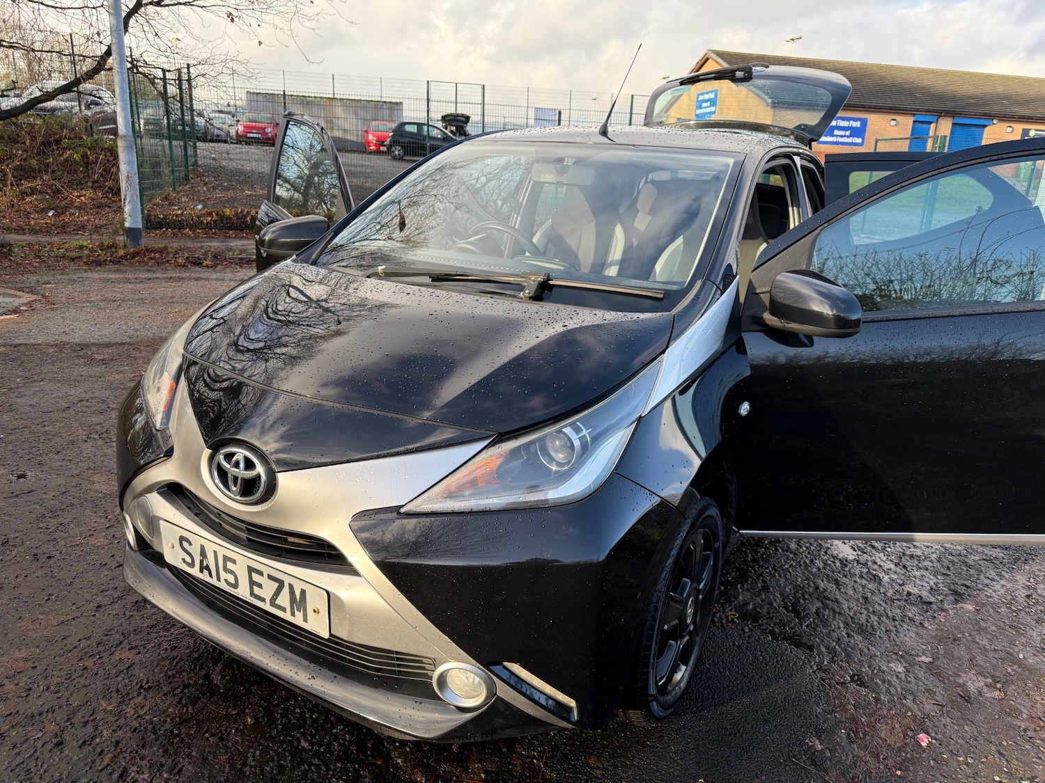 Used Toyota AYGO 2015 for sale - 76786956: Photo 25