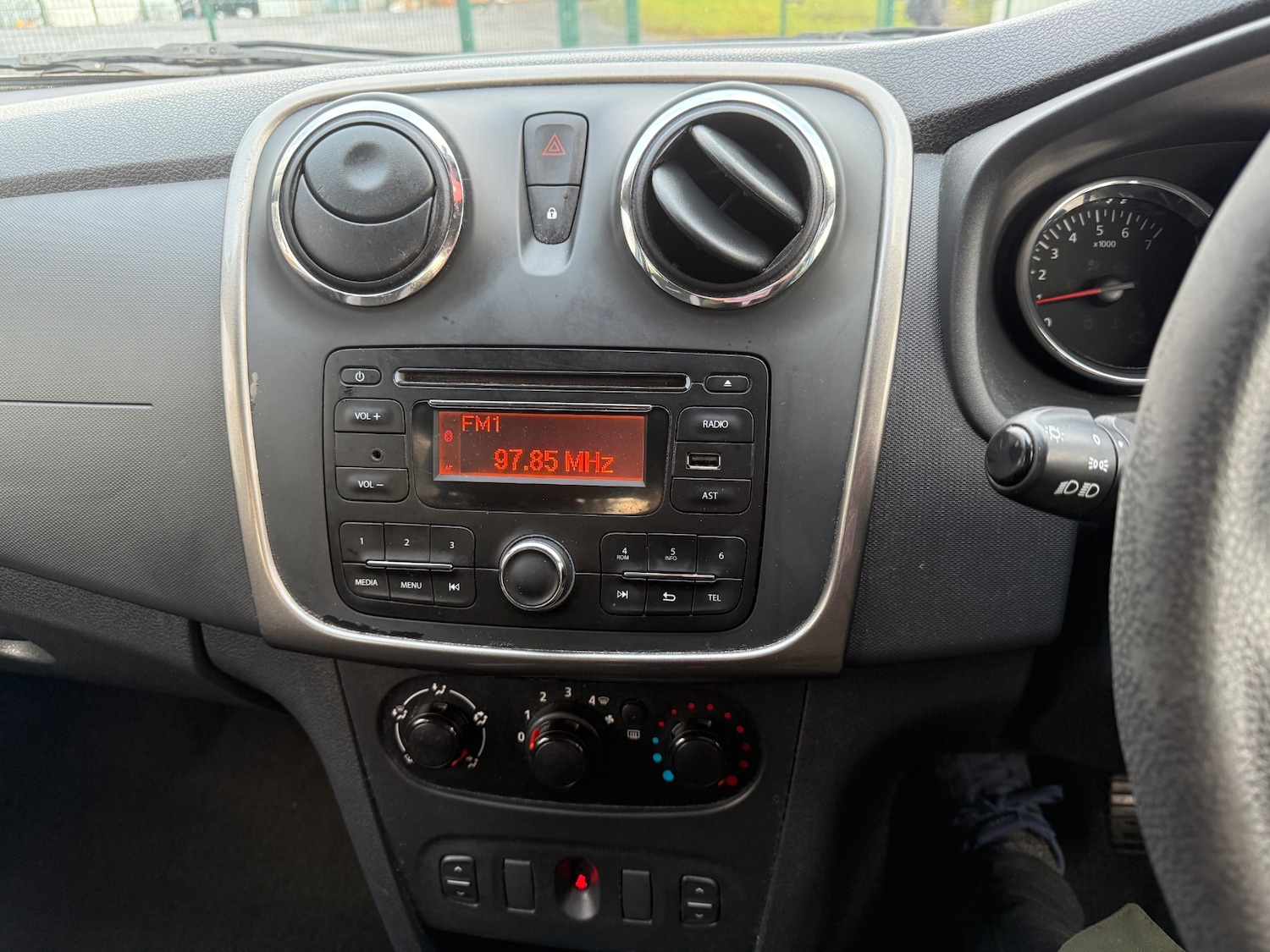 Used Dacia Sandero Stepway 2014 for sale - 76786955: Photo 25