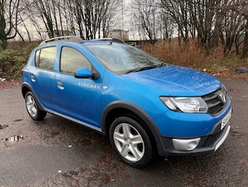 Used Dacia Sandero Stepway 2014 for sale - 76786955: Photo