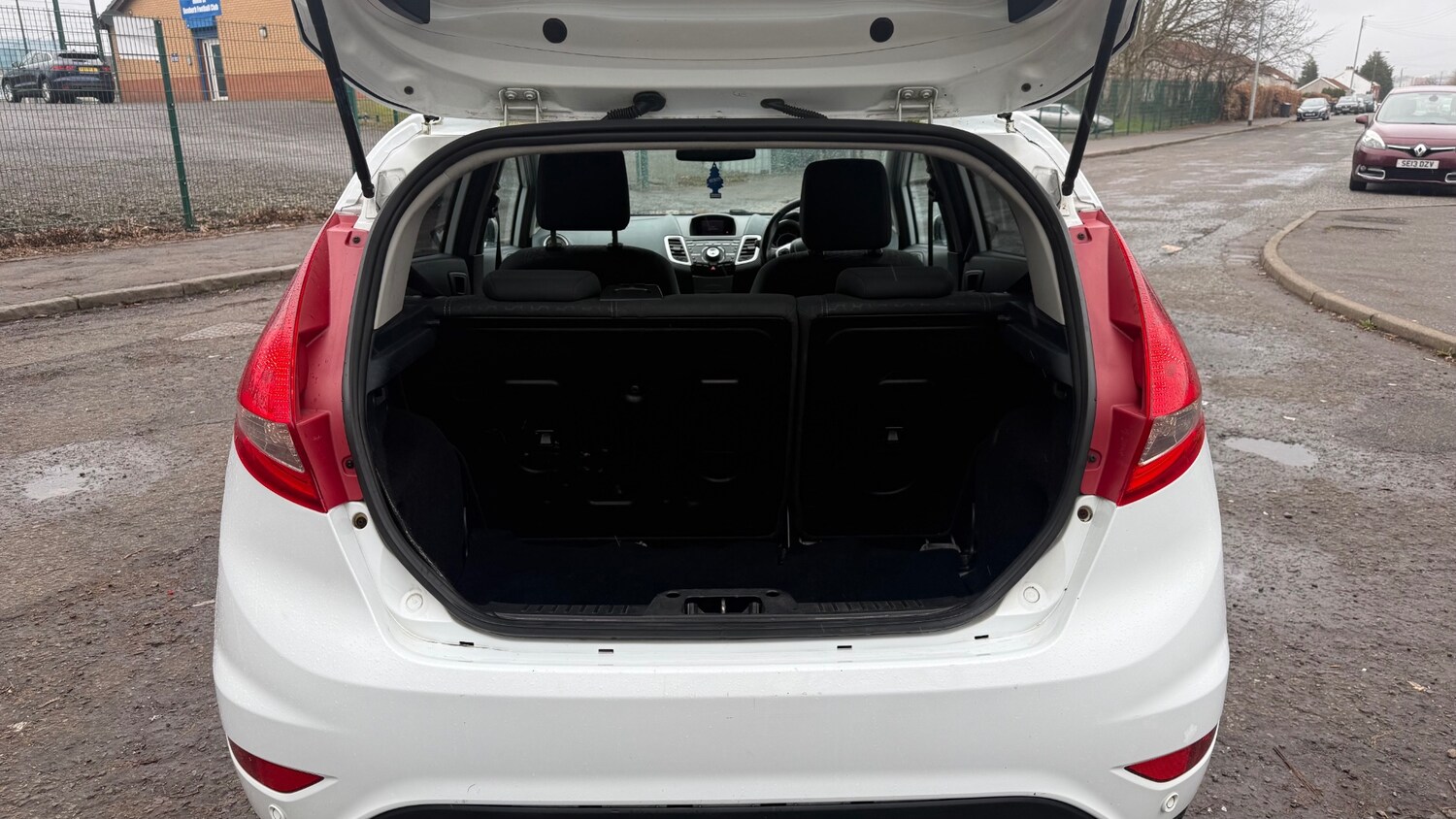 Used Ford Fiesta 2011 for sale - 77994447: Photo 12