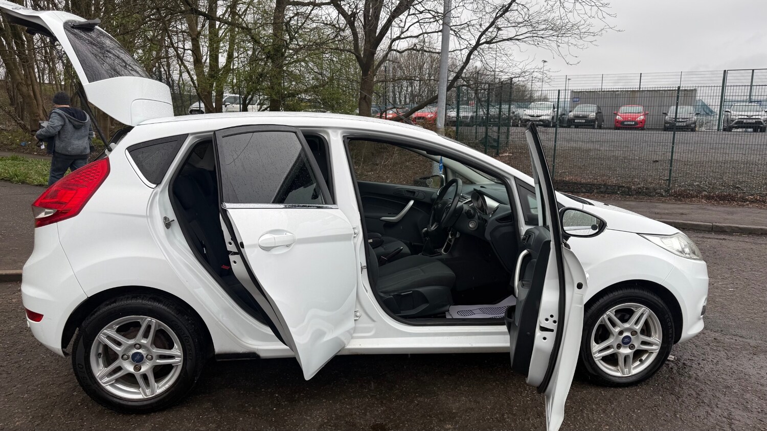 Used Ford Fiesta 2011 for sale - 77994447: Photo 16