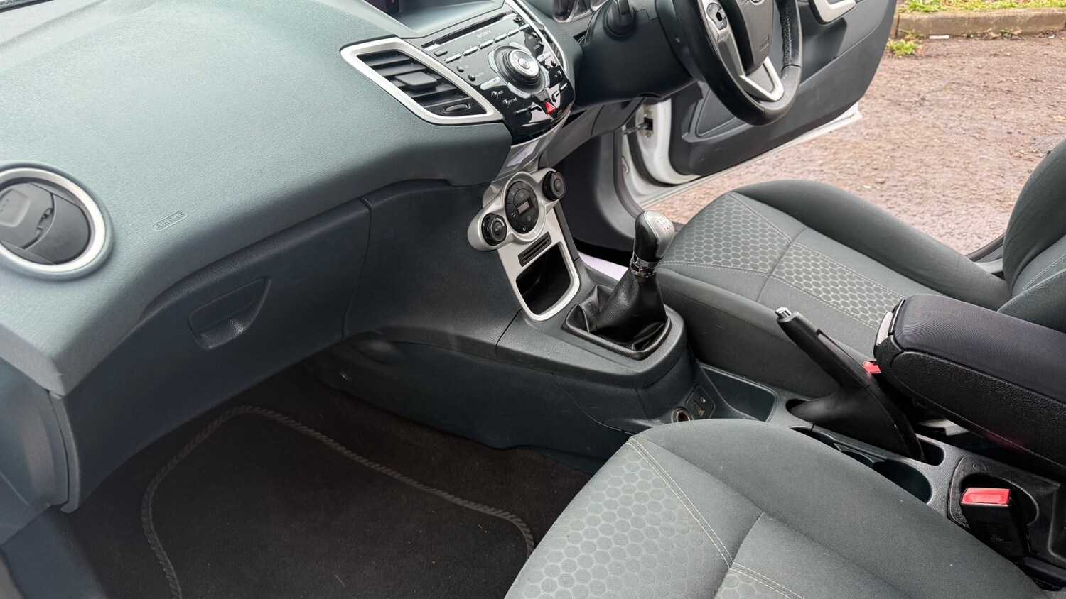 Used Ford Fiesta 2011 for sale - 77994447: Photo 18