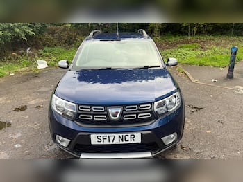 Used Dacia Sandero Stepway 2017 for sale - 79859637: Photo