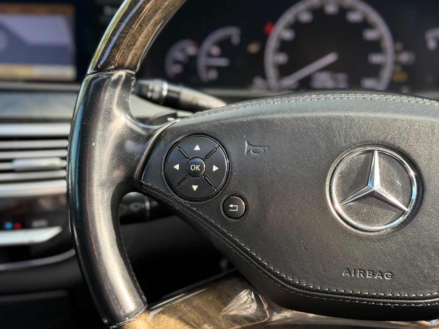 Used Mercedes-Benz S Class 2013 for sale - 76989305: Photo 47