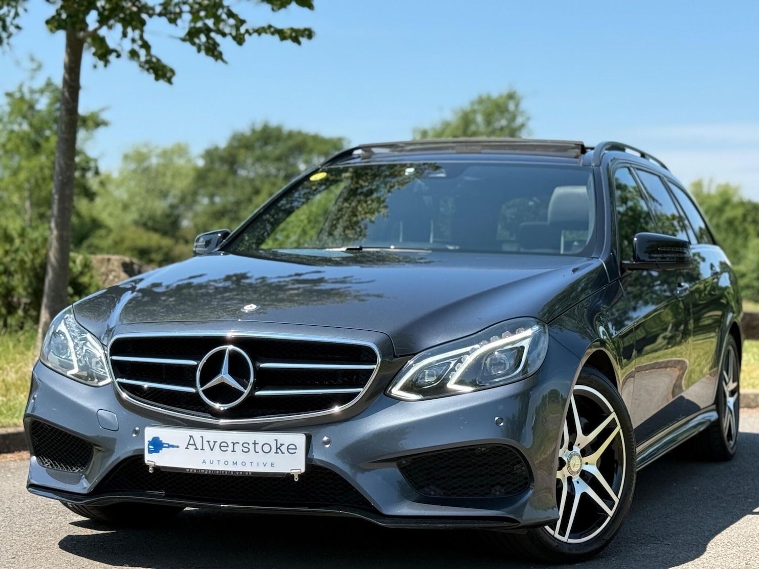 Used Mercedes-Benz E Class 2015 for sale - 76370843: Photo 1