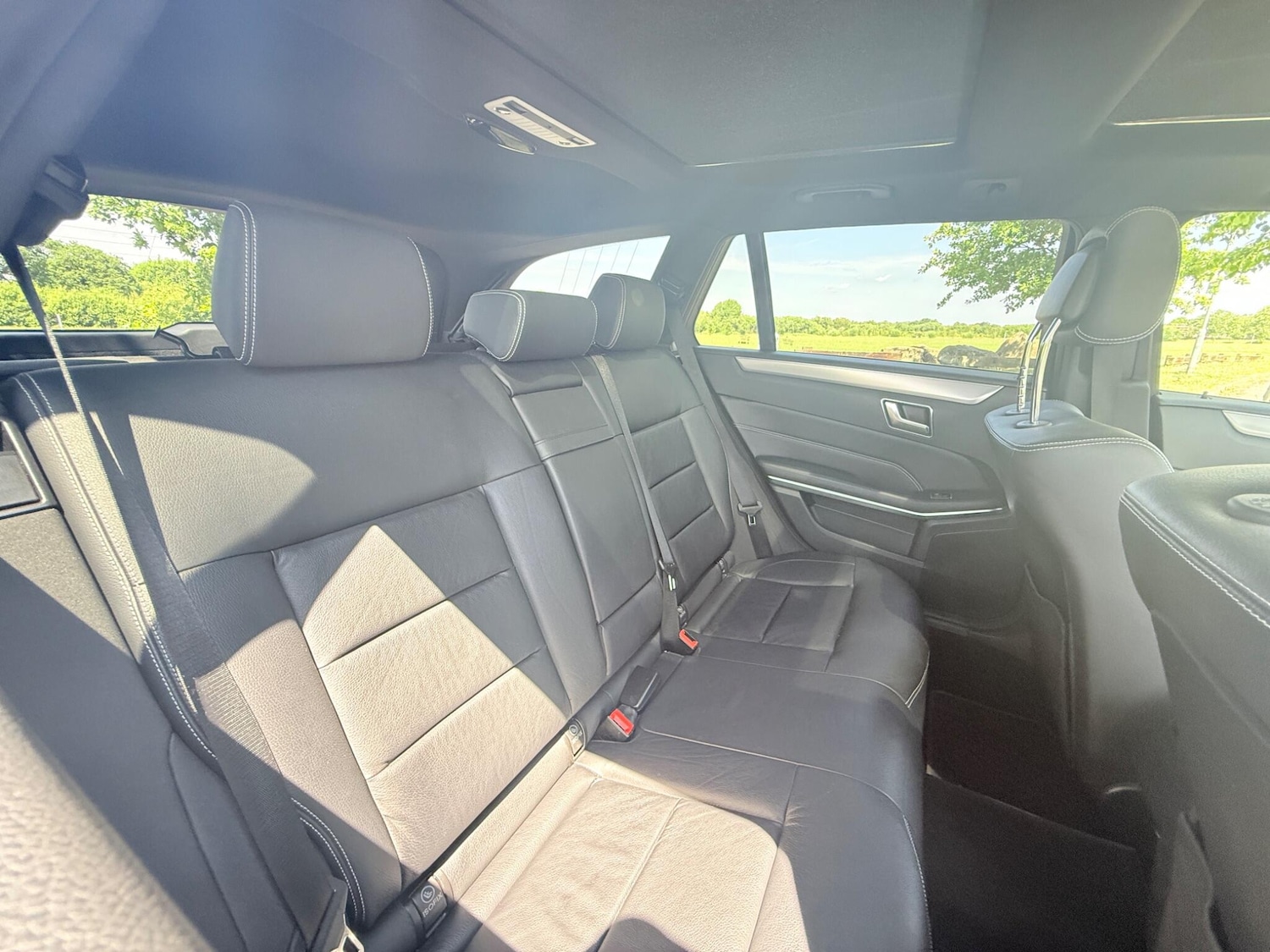 Used Mercedes-Benz E Class 2015 for sale - 76370843: Photo 21