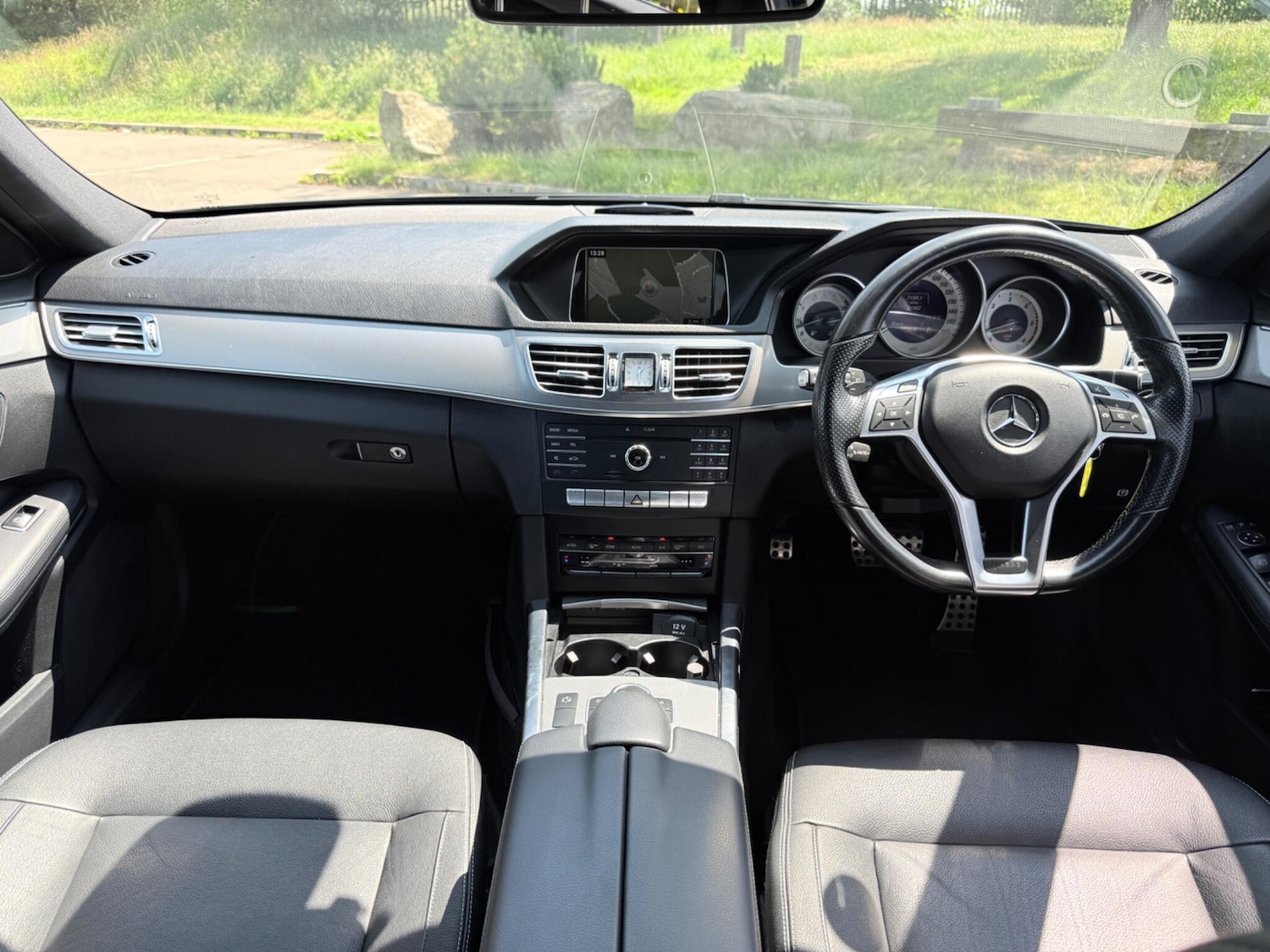 Used Mercedes-Benz E Class 2015 for sale - 76370843: Photo 23