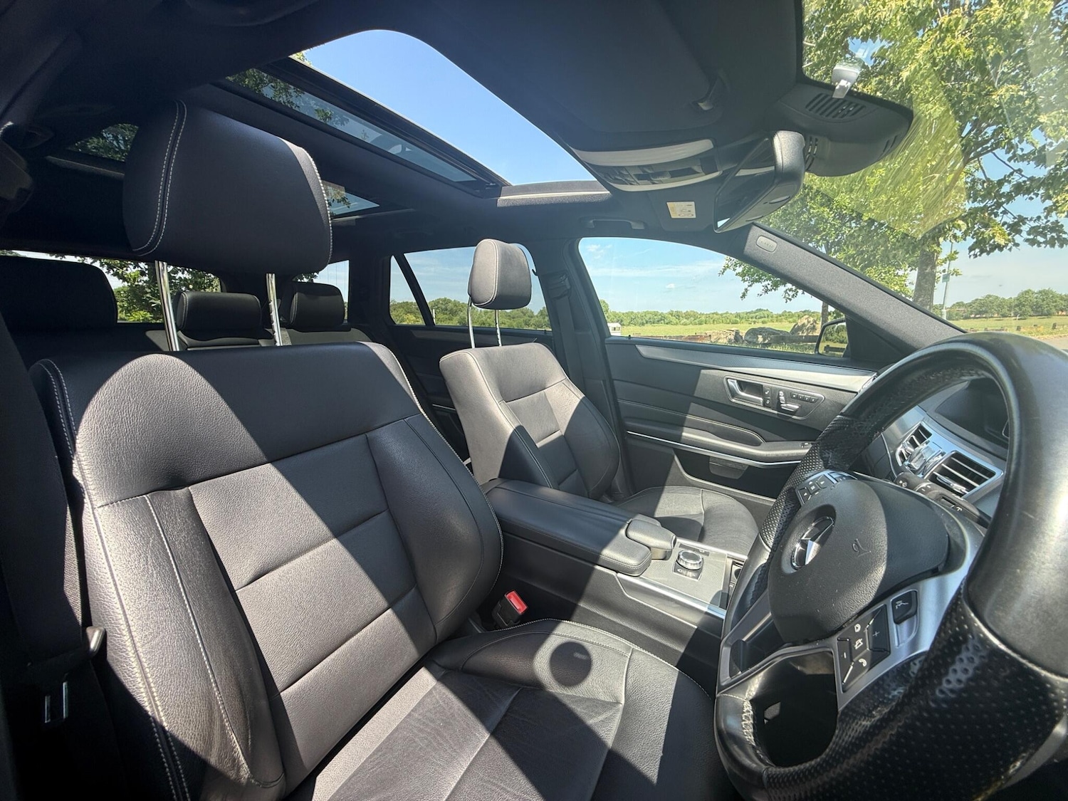 Used Mercedes-Benz E Class 2015 for sale - 76370843: Photo 5