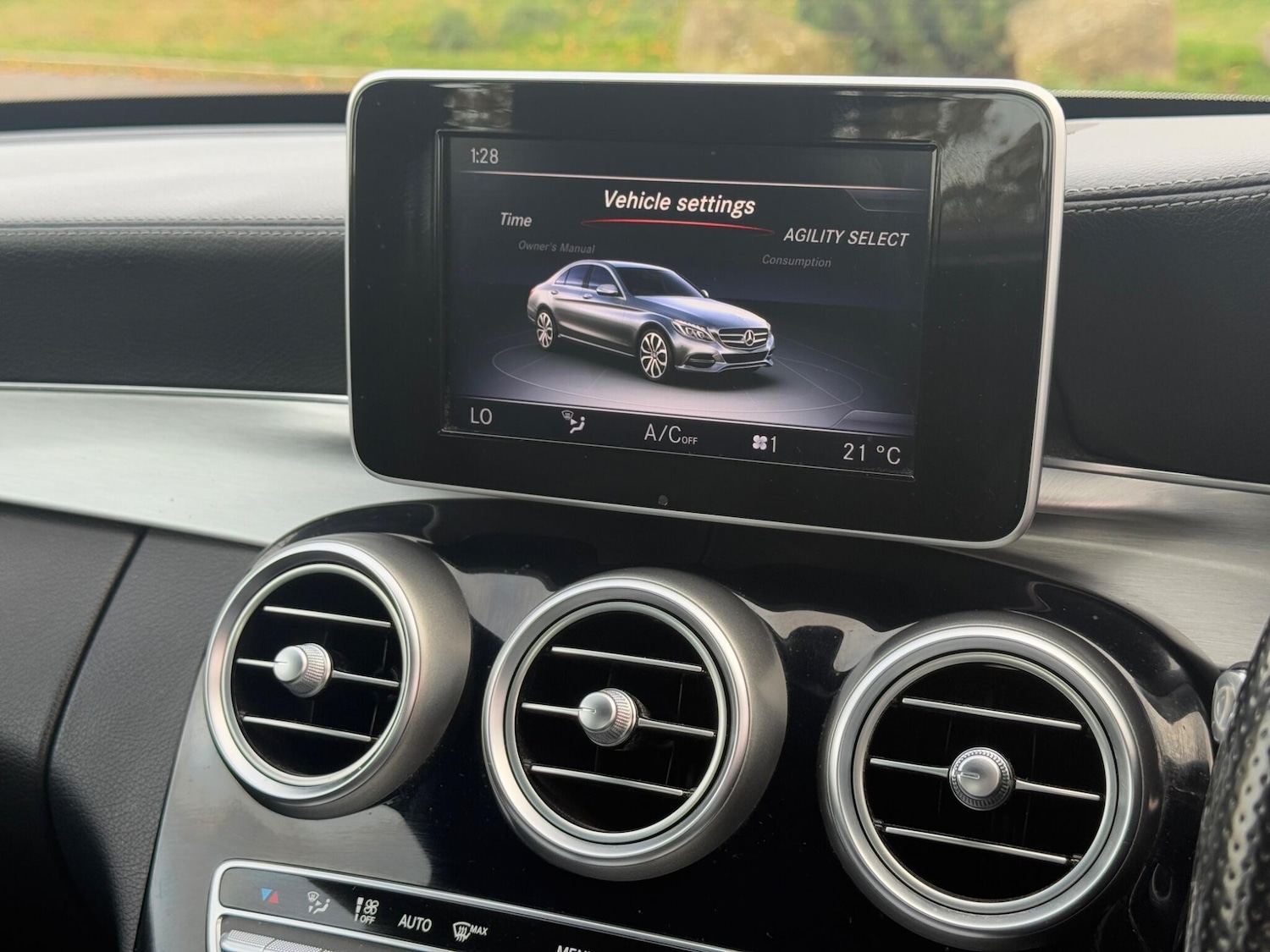 Used Mercedes-Benz C Class 2014 for sale - 76458149: Photo 43