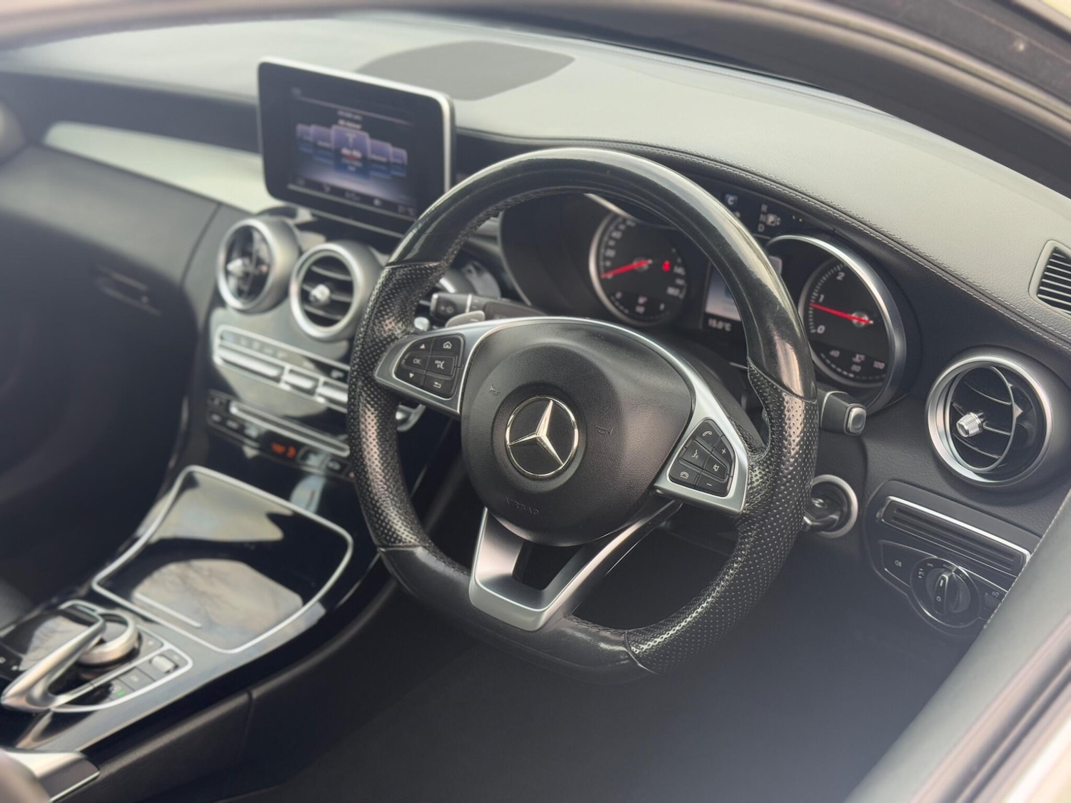 Used Mercedes-Benz C Class 2014 for sale - 76458149: Photo 45