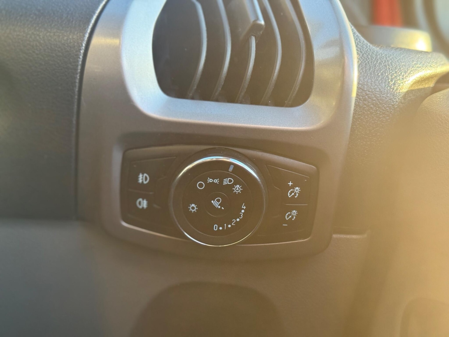 Used Ford Transit Custom 2018 for sale - 77015280: Photo 31