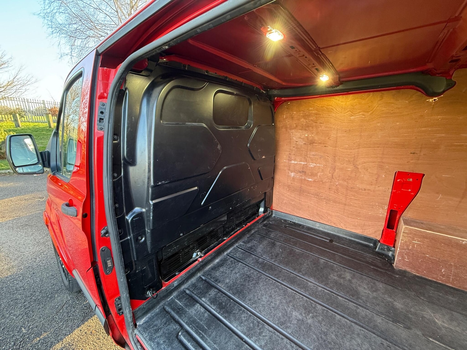 Used Ford Transit Custom 2018 for sale - 77015280: Photo 9