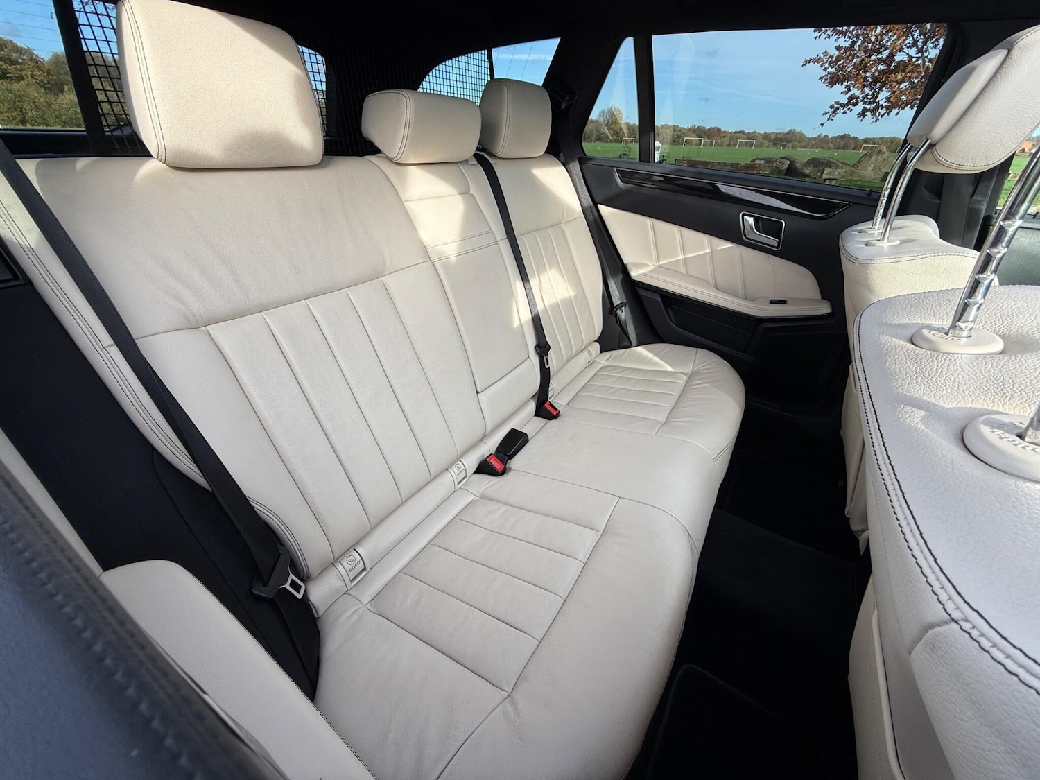 Used Mercedes-Benz E Class 2015 for sale - 76550134: Photo 30