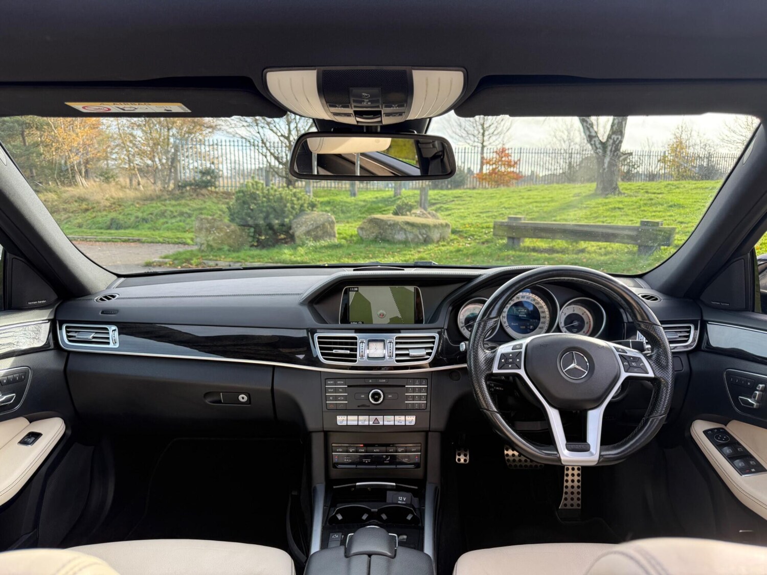 Used Mercedes-Benz E Class 2015 for sale - 76550134: Photo 35