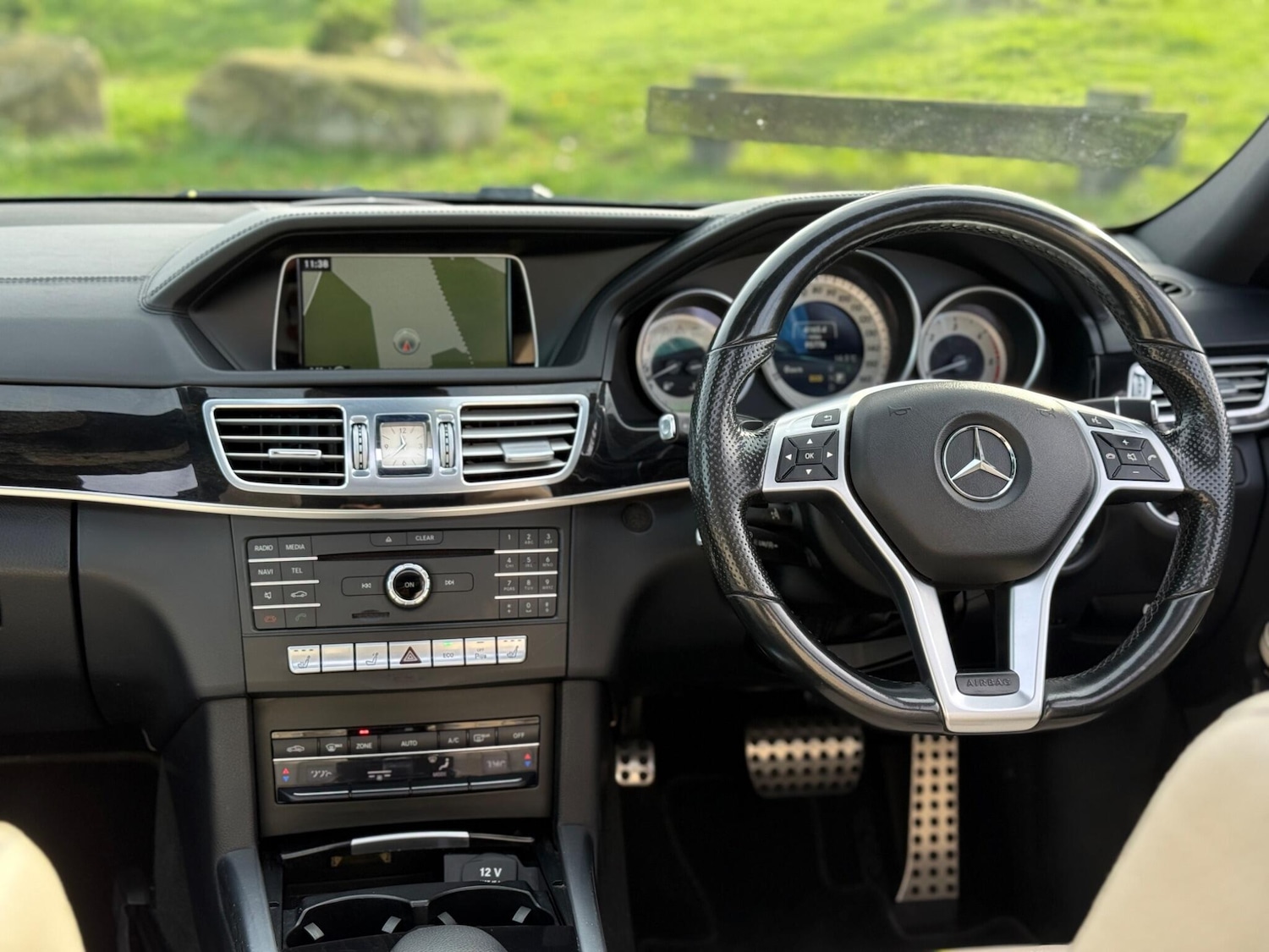 Used Mercedes-Benz E Class 2015 for sale - 76550134: Photo 36