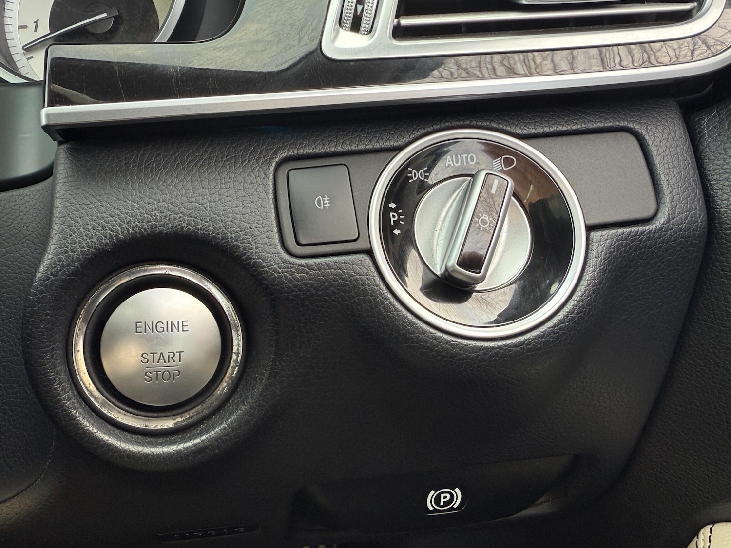 Used Mercedes-Benz E Class 2015 for sale - 76550134: Photo 39