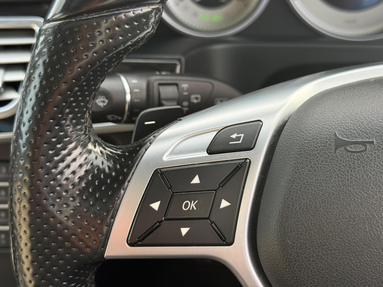 Used Mercedes-Benz E Class 2015 for sale - 76550134: Photo 40