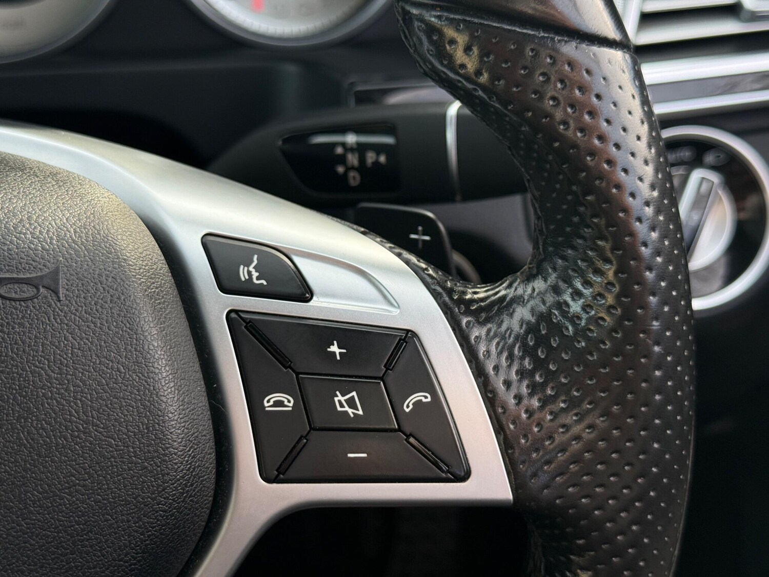 Used Mercedes-Benz E Class 2015 for sale - 76550134: Photo 41