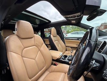 Used Porsche Cayenne 2016 for sale - 79589428: Photo
