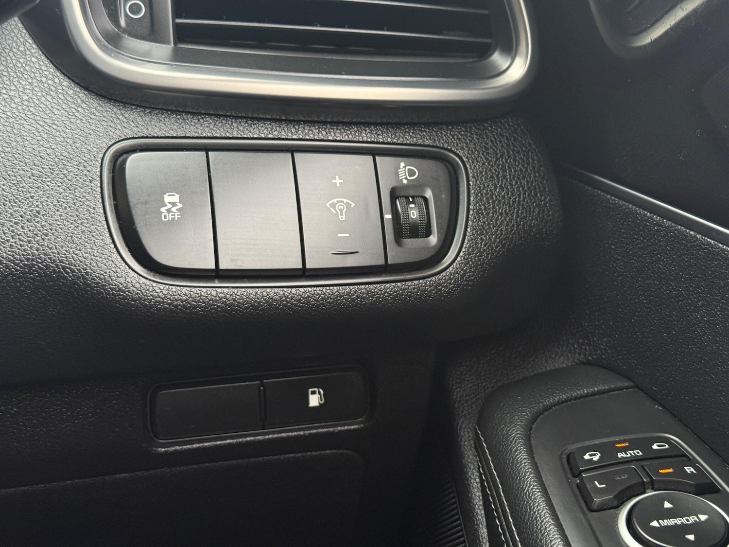 Used Kia Sorento 2015 for sale - 77143729: Photo 33