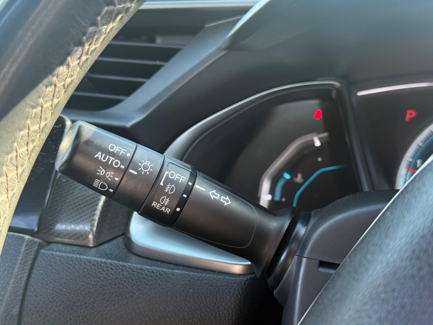 Used Honda Civic 2017 for sale - 77175932: Photo 35