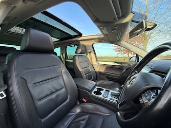 Used Volkswagen Touareg 2013 for sale - 76975703: Photo