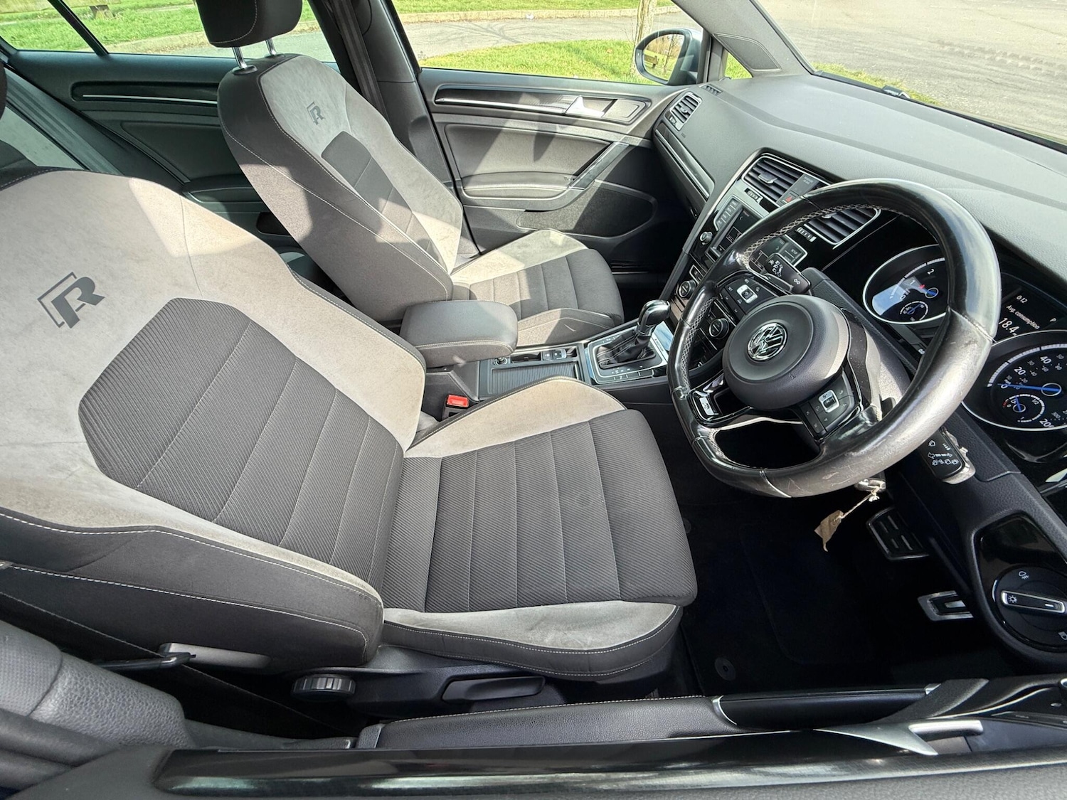 Used Volkswagen Golf 2016 for sale - 77564997: Photo 24