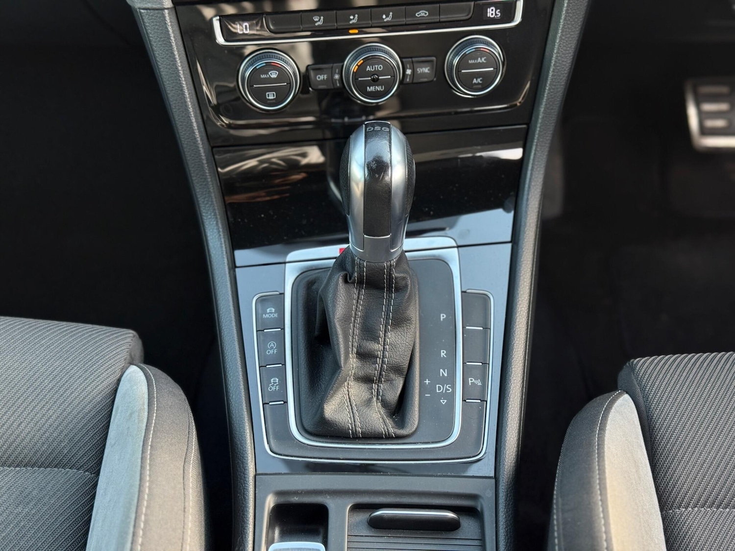 Used Volkswagen Golf 2016 for sale - 77564997: Photo 29