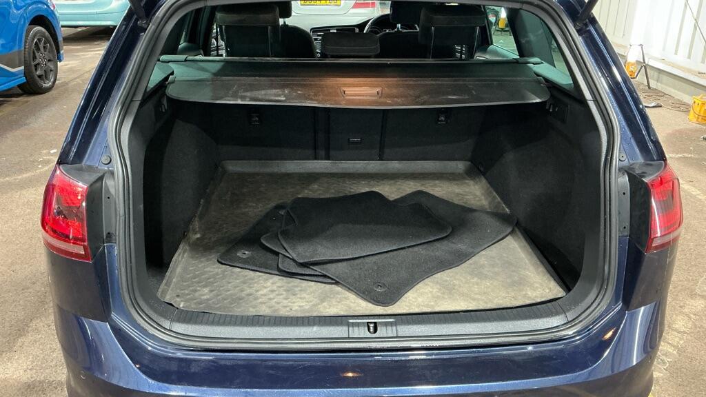 Used Volkswagen Golf 2016 for sale - 77564997: Photo 8