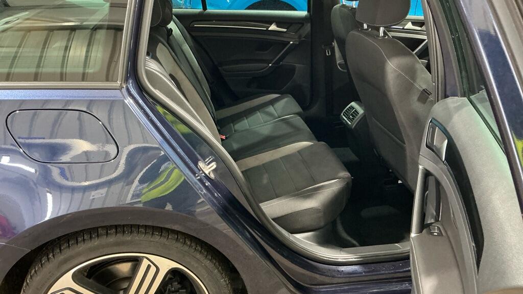 Used Volkswagen Golf 2016 for sale - 77564997: Photo 9