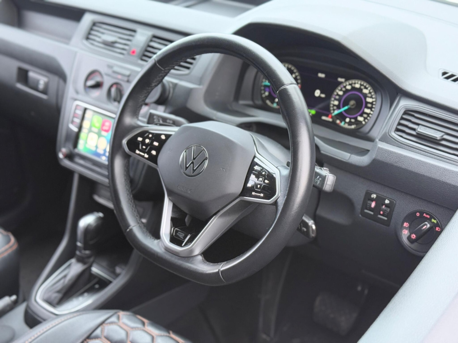 Used Volkswagen Caddy Maxi for sale - 76513059: Photo 26