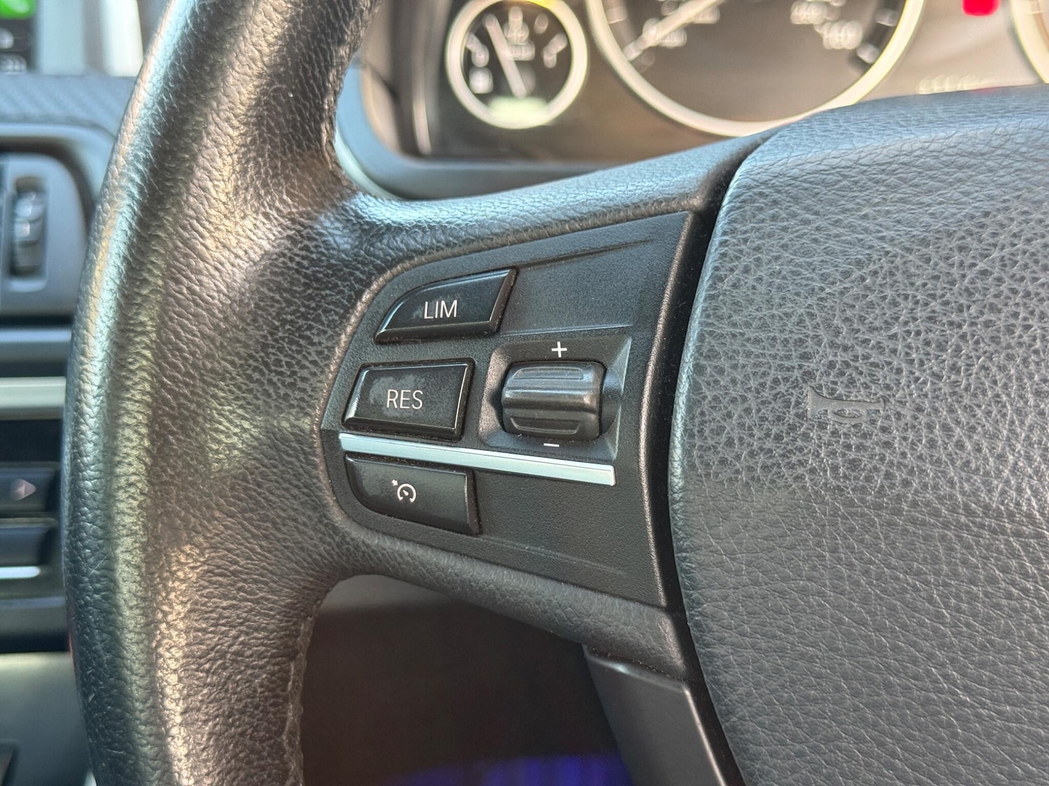 Used BMW 5 Series 2013 for sale - 77658059: Photo 21