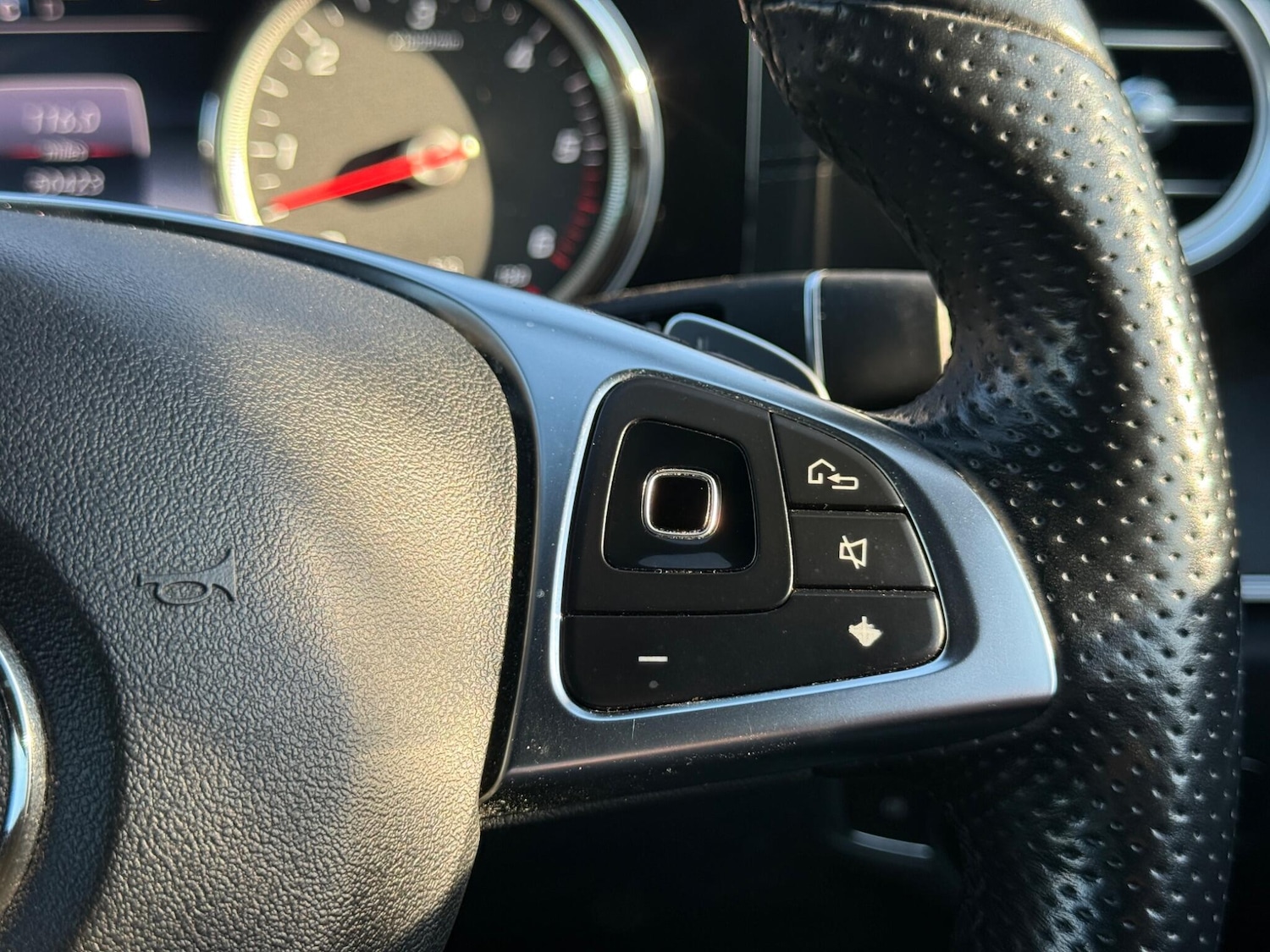 Used Mercedes-Benz E Class 2017 for sale - 77940105: Photo 39