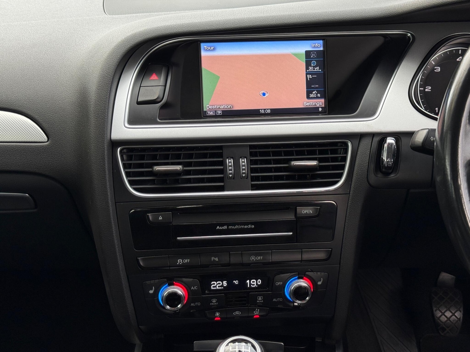 Used Audi A4 2015 for sale - 75741399: Photo 25