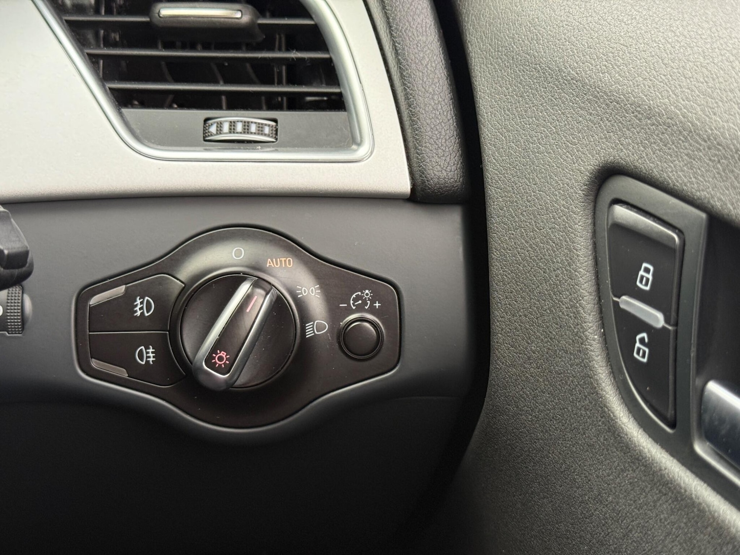 Used Audi A4 2015 for sale - 75741399: Photo 26