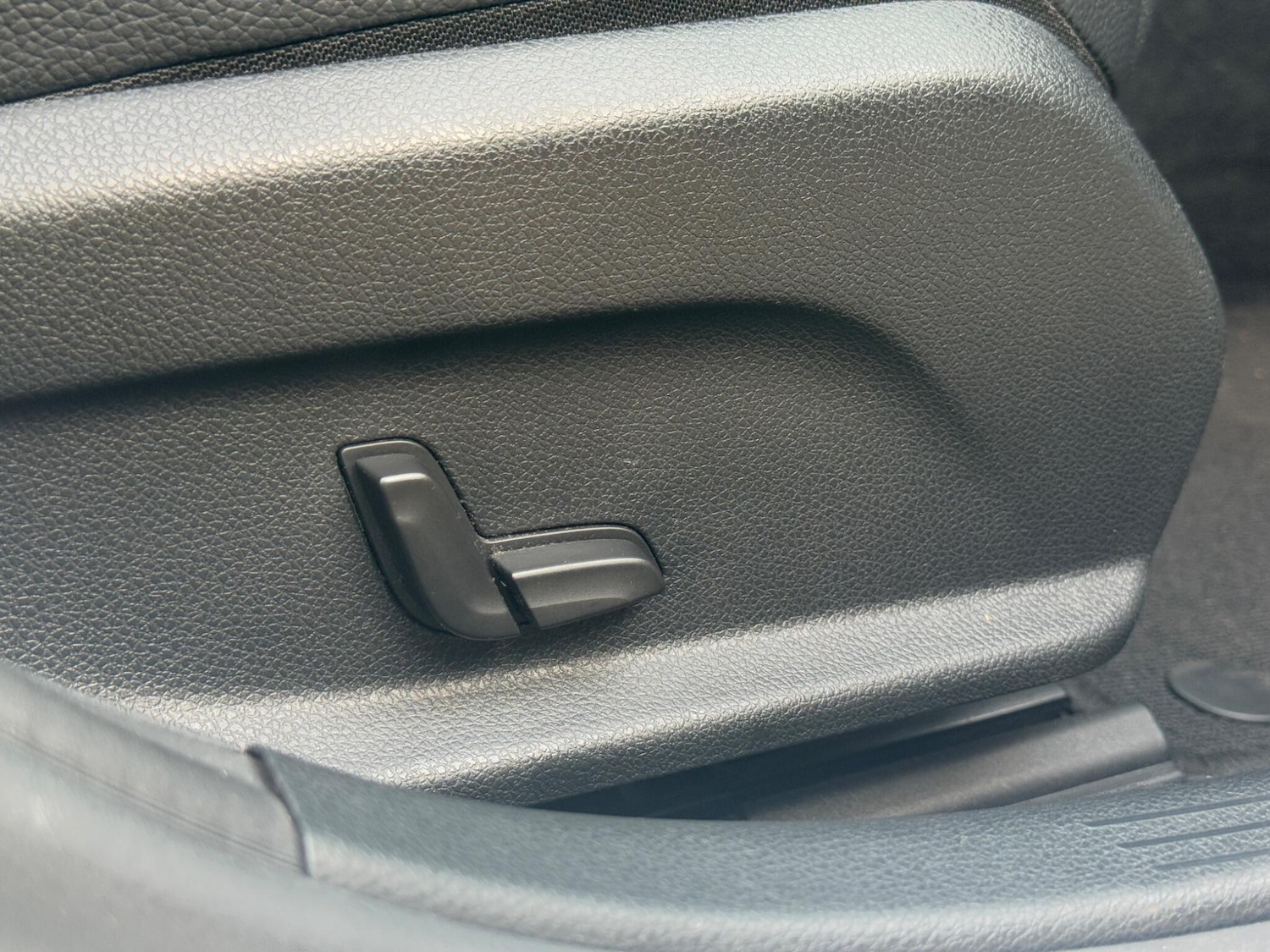 Used Mercedes-Benz C Class 2014 for sale - 76996477: Photo 25