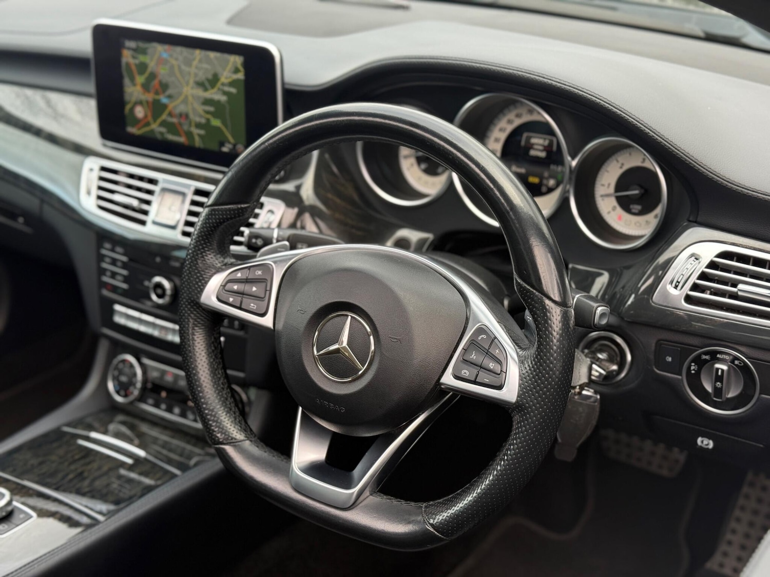 Used Mercedes-Benz CLS 2017 for sale - 77839045: Photo 24