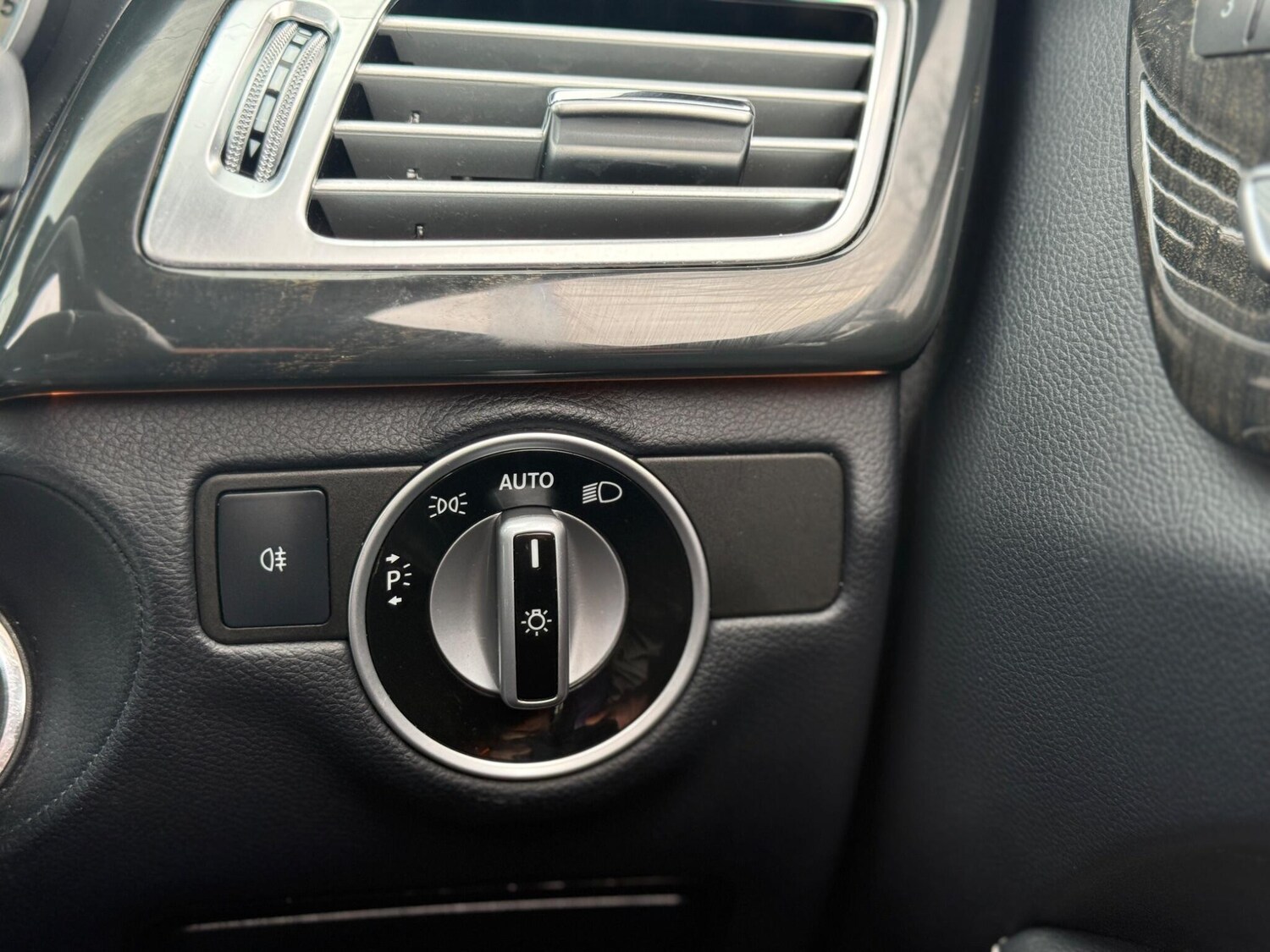 Used Mercedes-Benz CLS 2017 for sale - 77839045: Photo 34