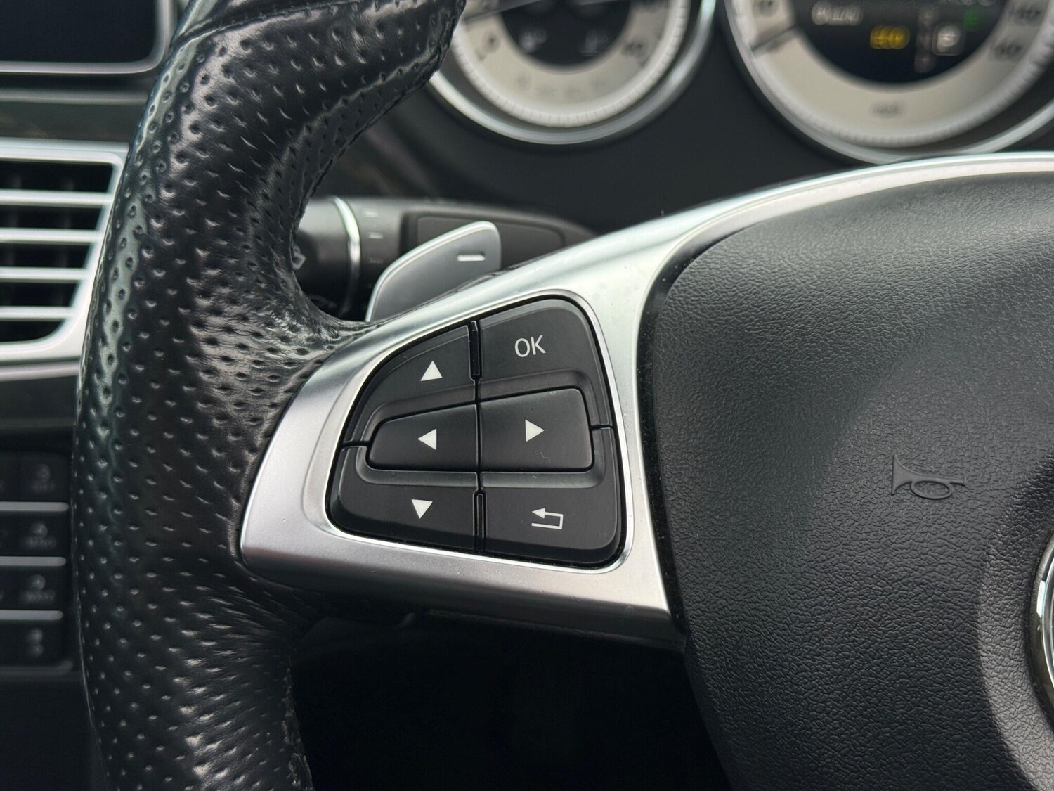 Used Mercedes-Benz CLS 2017 for sale - 77839045: Photo 41