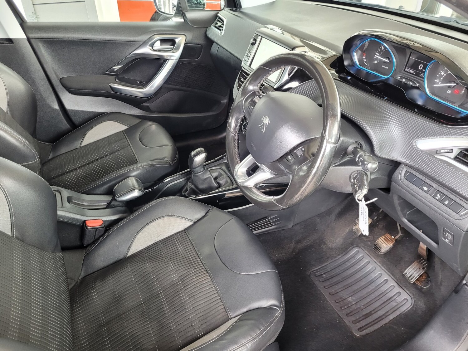 Used Peugeot 2008 2015 for sale - 78198007: Photo 11