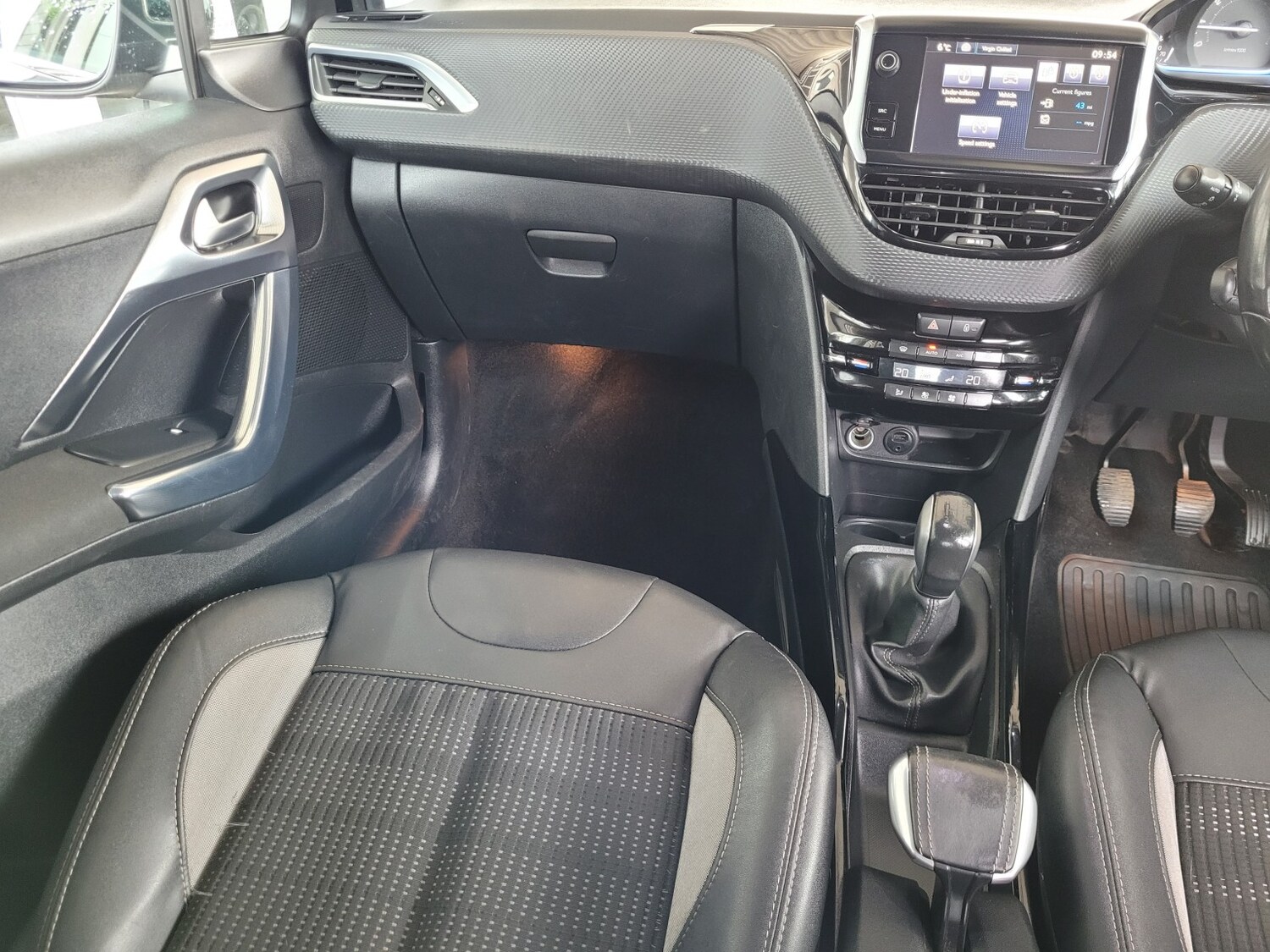 Used Peugeot 2008 2015 for sale - 78198007: Photo 14